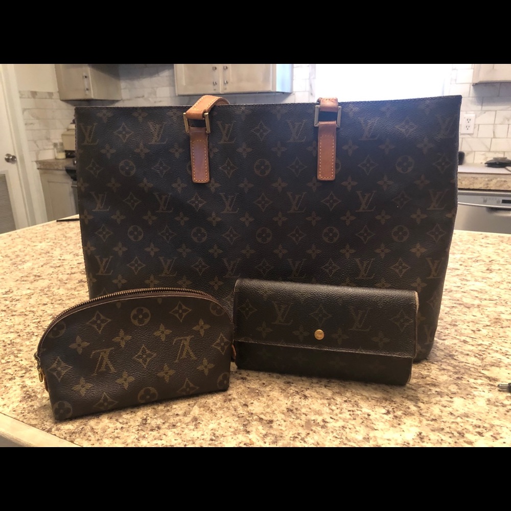 Lois Vuitton Luco wallet and small case